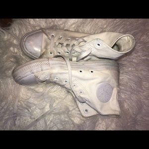 All white high-top converse TAKING OFFERS